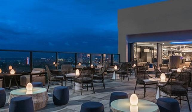 Seda Vertis North Quezon City Buitenkant foto The Terrace at the hotel
