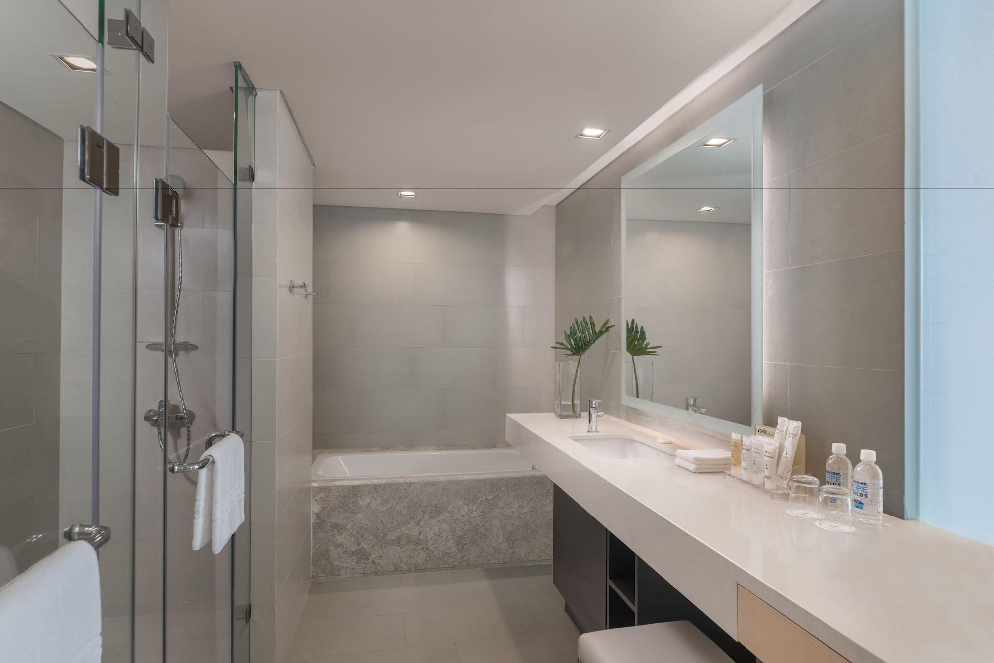 Seda Vertis North Quezon City Buitenkant foto Bathroom