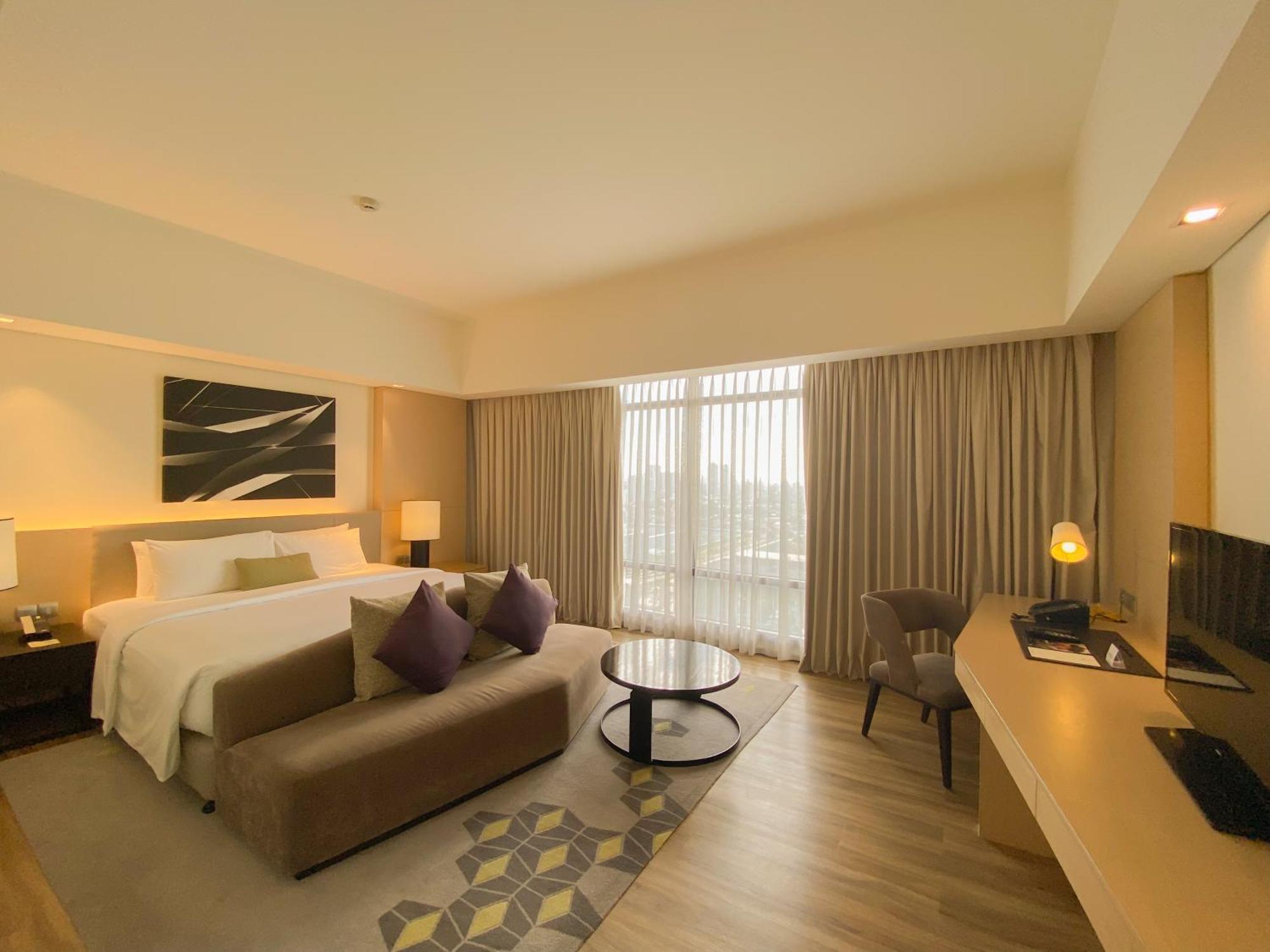 Seda Vertis North Quezon City Buitenkant foto Deluxe Room