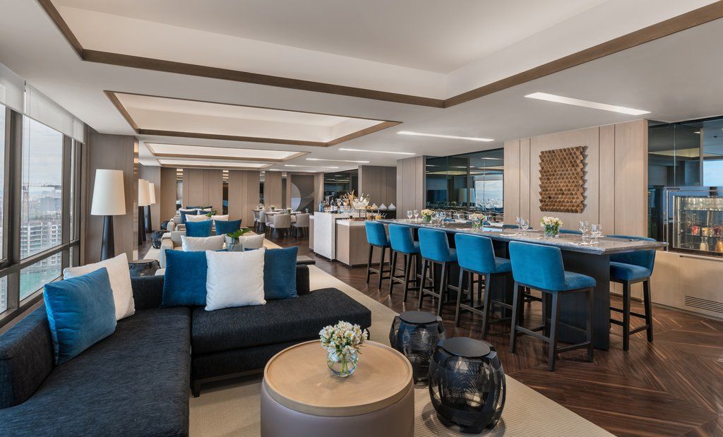 Seda Vertis North Quezon City Buitenkant foto The Royal Wing Suites and Spa