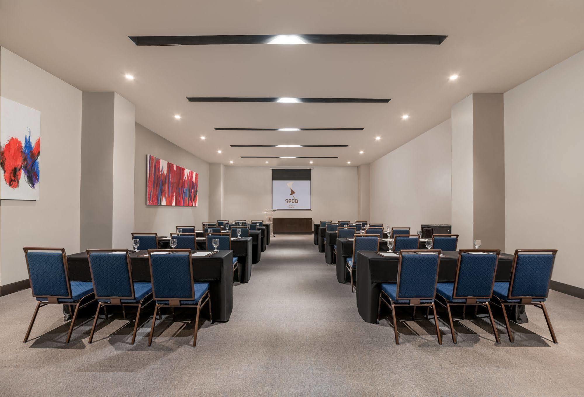 Seda Vertis North Quezon City Buitenkant foto Meeting room at the hotel